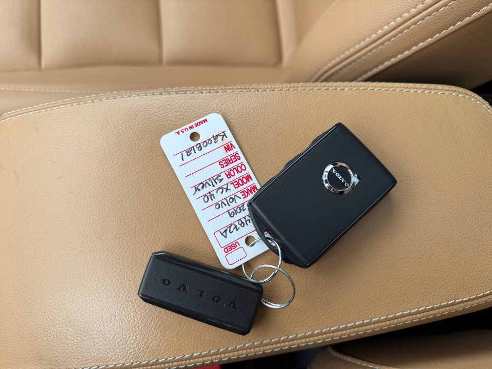 2019 Volvo XC40 T5 Momentum