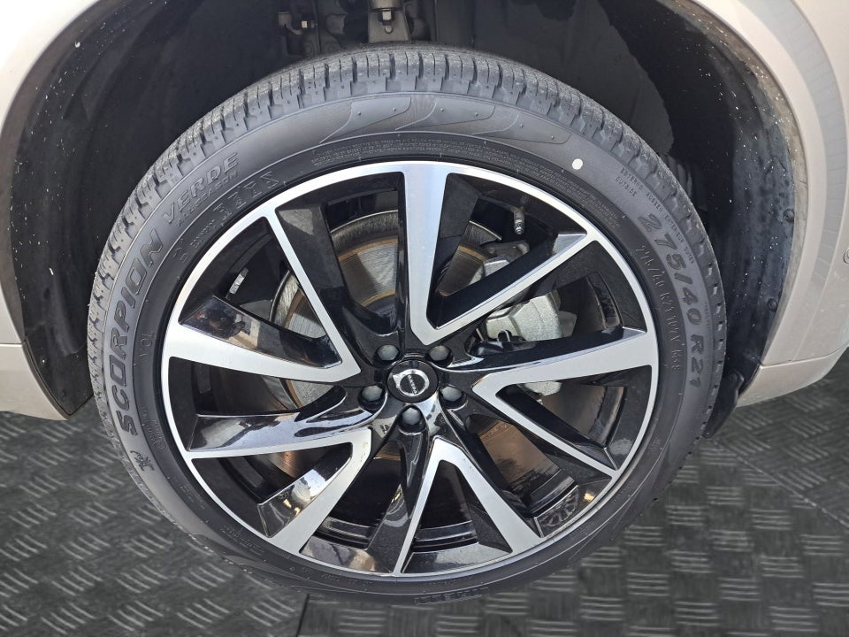 2023 Volvo XC90 B6 Plus 6-Seater