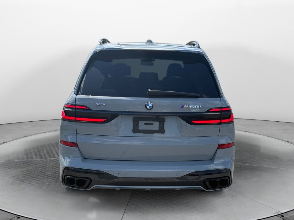 2024 BMW X7 M60i