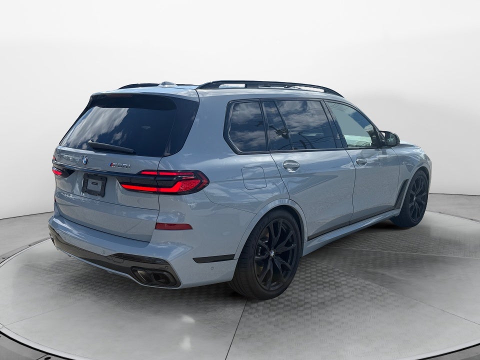 2024 BMW X7 M60i