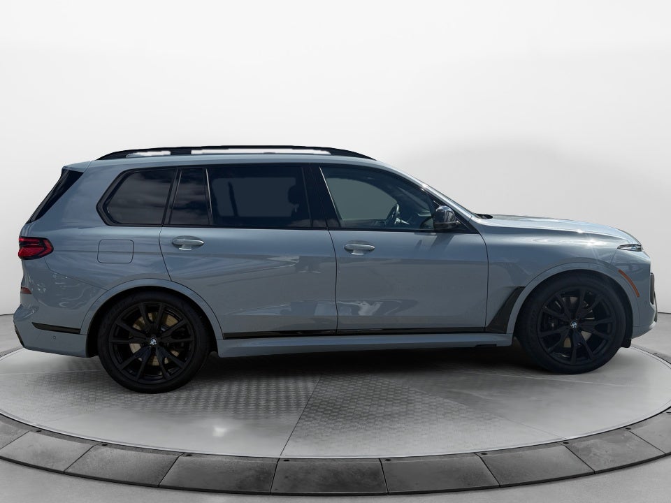 2024 BMW X7 M60i