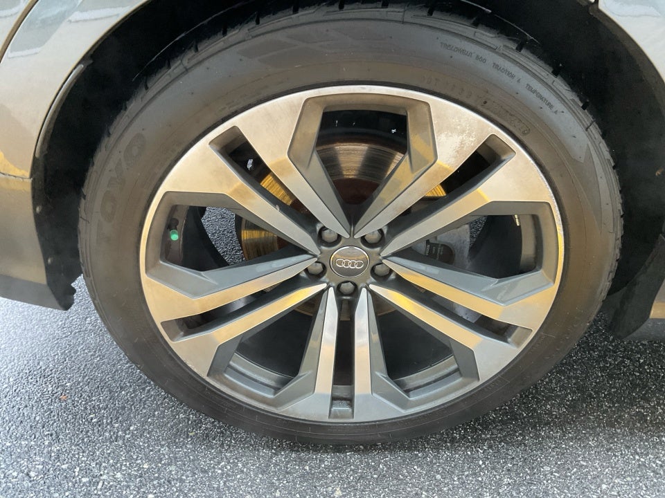 2019 Audi Q8 55 Premium