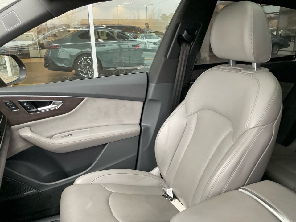 2019 Audi Q8 55 Premium