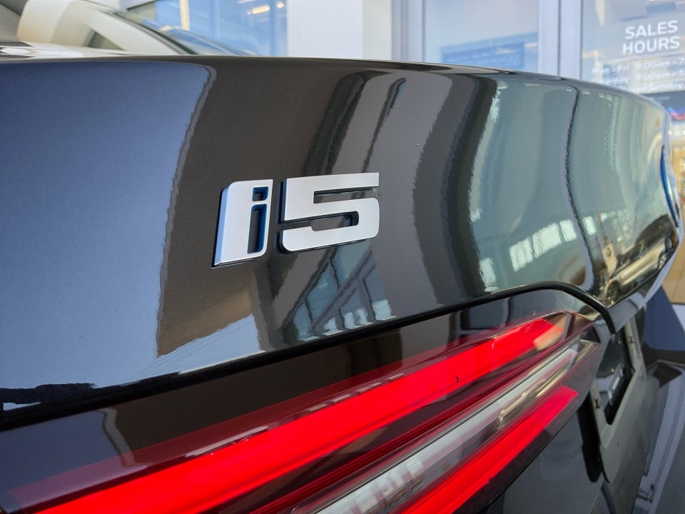 2024 BMW i5 eDrive40