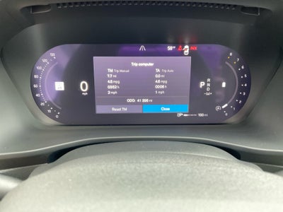 2024 Volvo XC40 B5 Plus Bright Theme