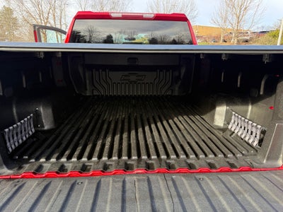 2021 Chevrolet Silverado 1500 4WD Crew Cab Short Bed Custom