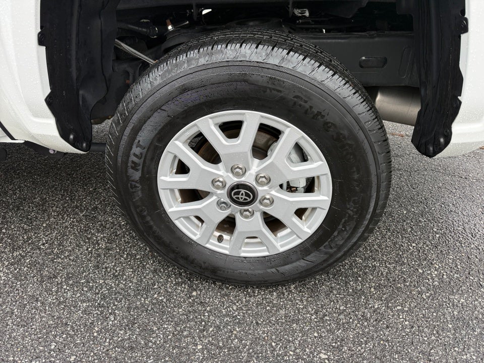 2024 Toyota Tacoma SR5