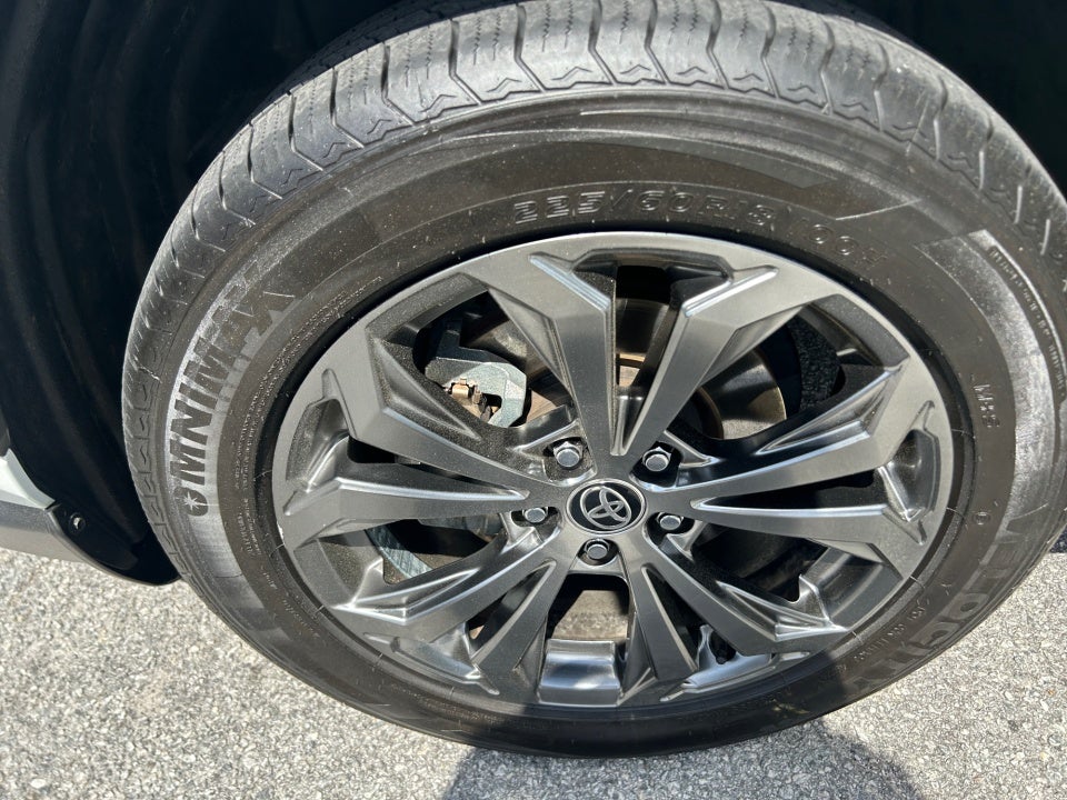 2023 Toyota RAV4 Hybrid XLE Premium