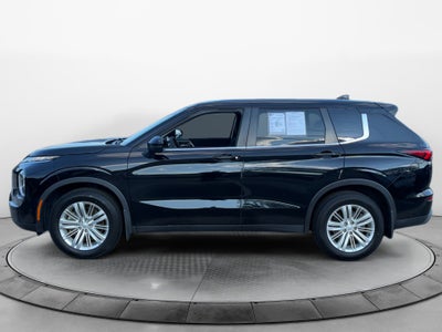 2022 Mitsubishi Outlander ES
