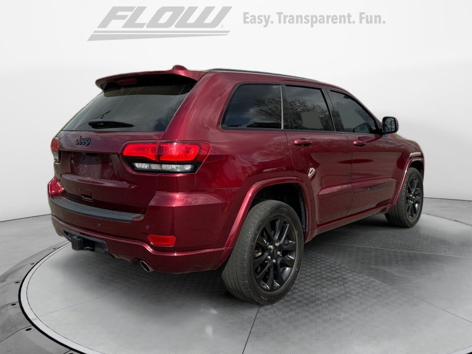 2022 Jeep Grand Cherokee Laredo X 4x4
