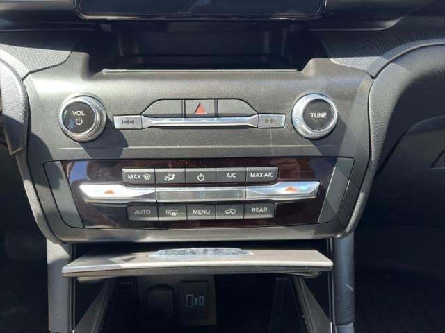 2020 Ford Explorer Base