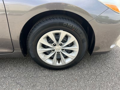 2015 Toyota CAMRY LE