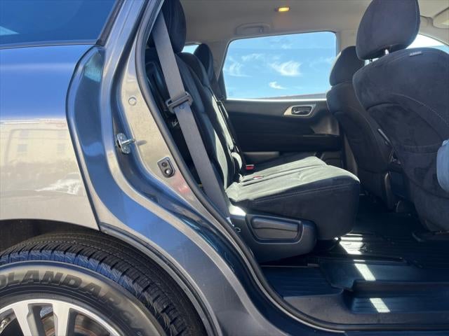 2016 Nissan Pathfinder S