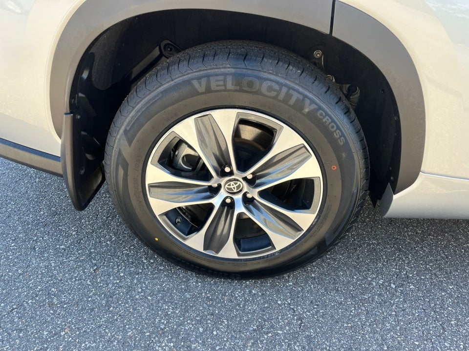 2025 Toyota HIGHLANDER HEV XLE