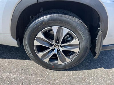 2025 Toyota HIGHLANDER HEV XLE