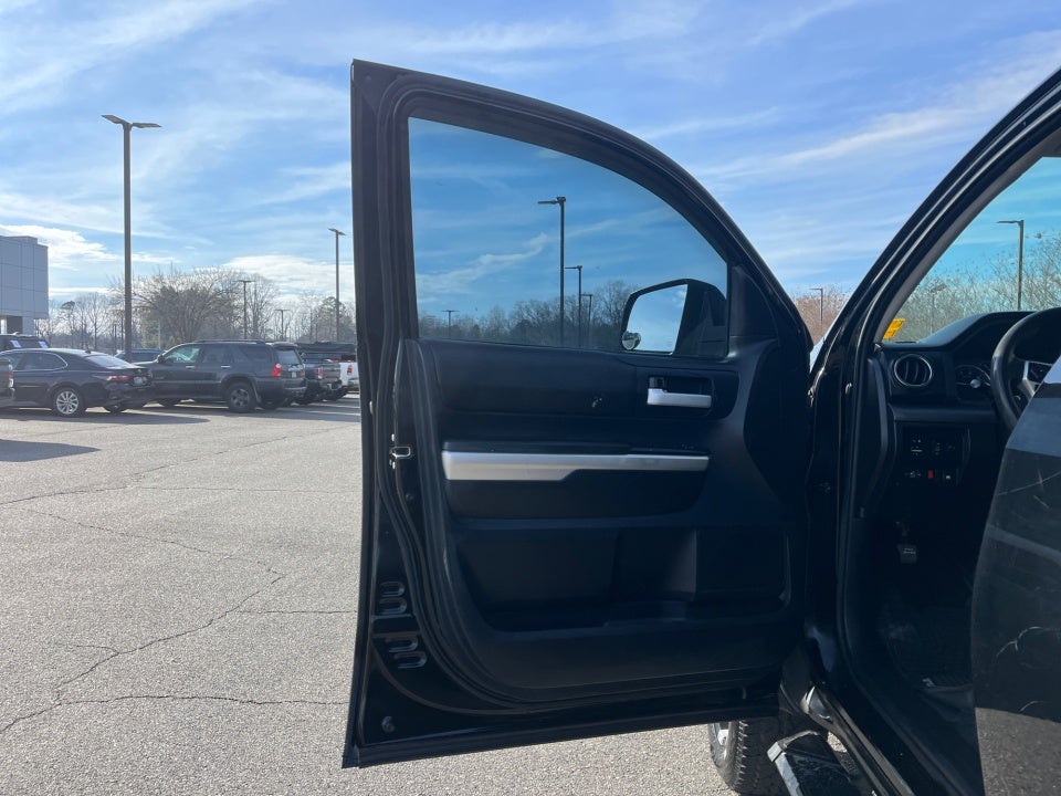 2016 Toyota TUNDRA 4X4 SR5 5.7L V8