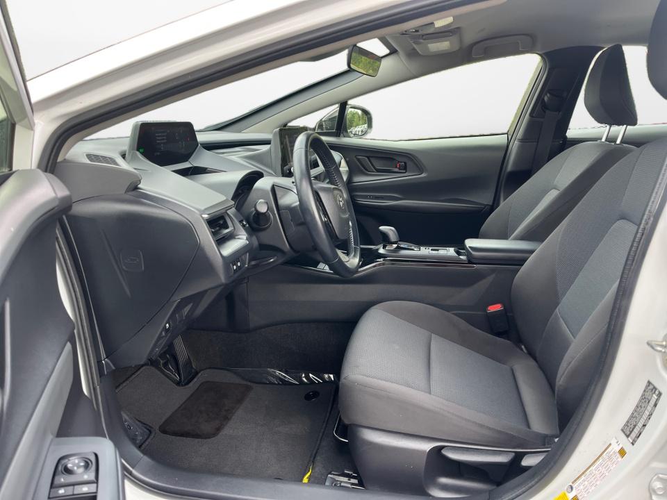 2025 Toyota Prius LE