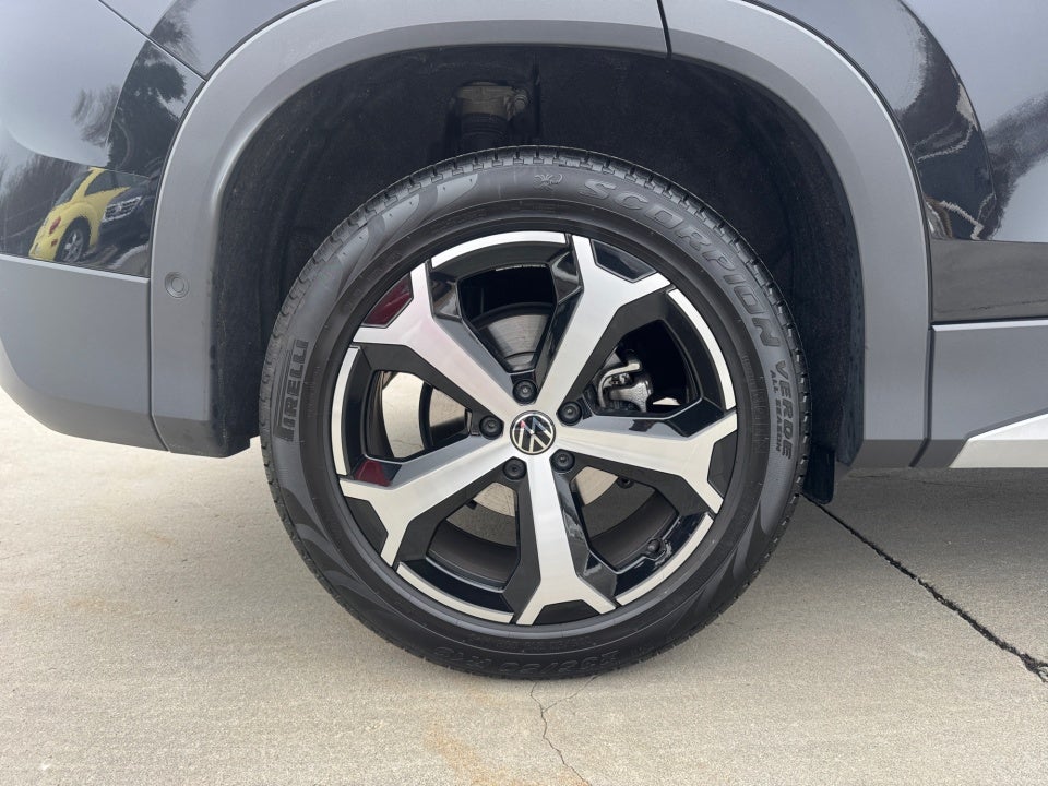 2025 Volkswagen Tiguan 2.0T SE