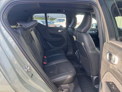 2021 Volvo XC40 Recharge Pure Electric P8