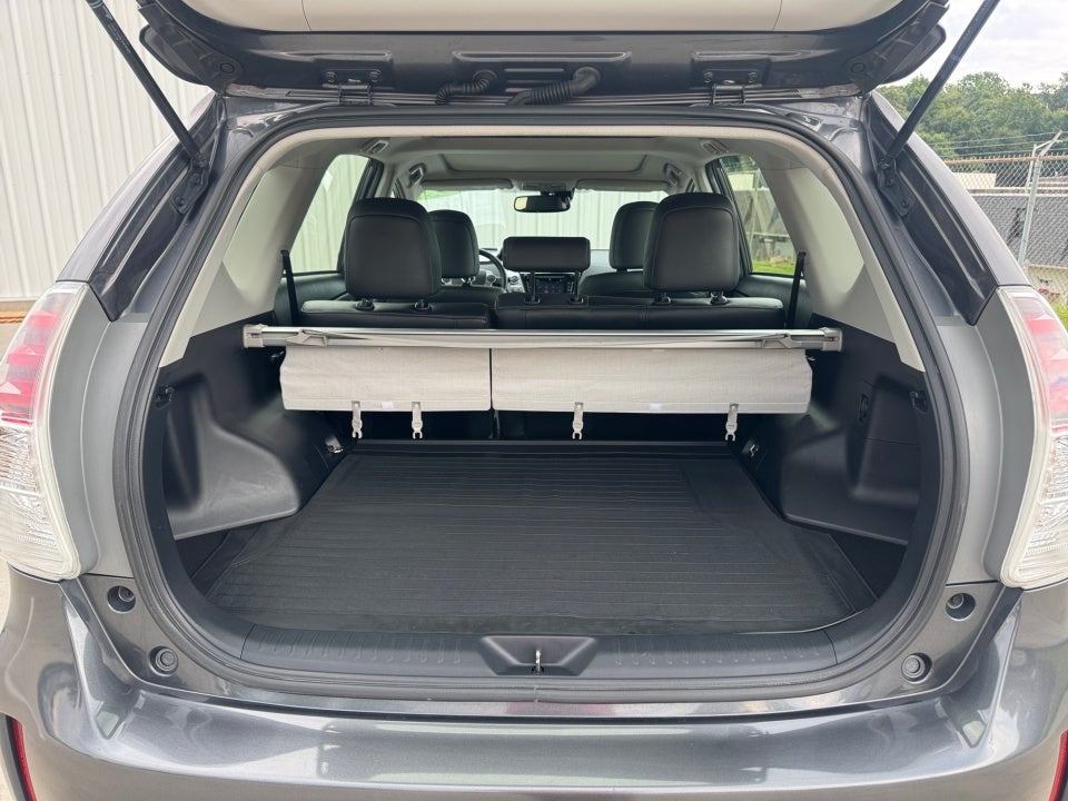 2015 Toyota Prius v Five