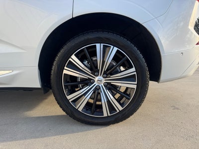 2023 Volvo XC60 Recharge Plug-In Hybrid T8 Plus Bright Theme
