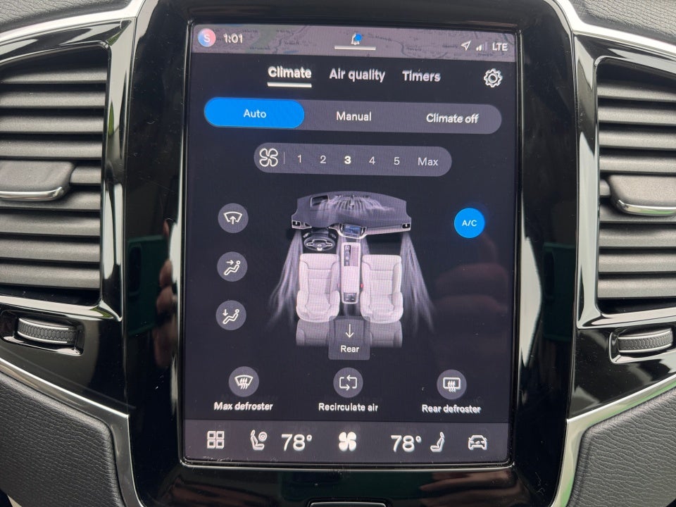 2023 Volvo XC90 B5 Plus