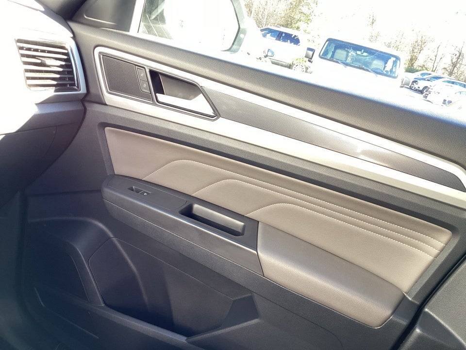 2023 Volkswagen Atlas Cross Sport 3.6L V6 SEL R-Line Black