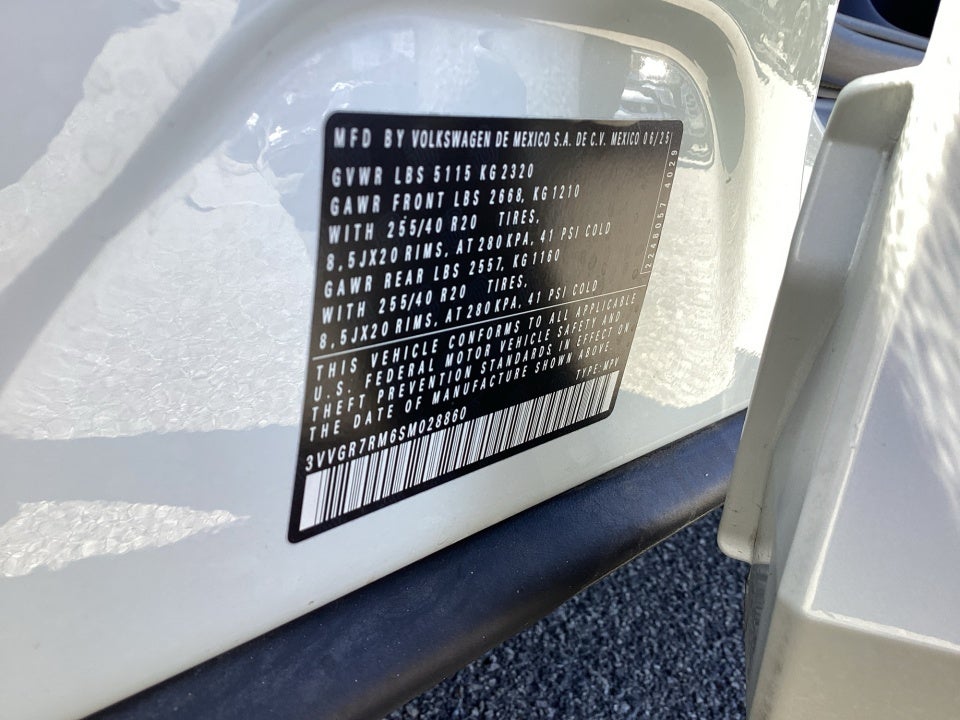 2025 Volkswagen Tiguan 2.0T SE R-Line Black