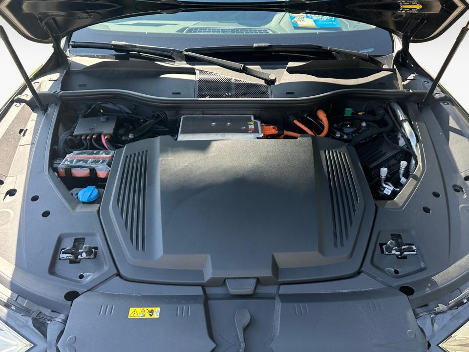 2024 Audi Q8 e-tron Premium