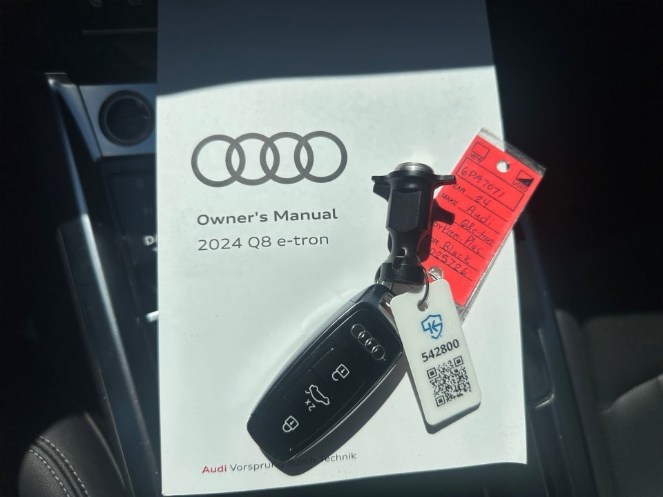 2024 Audi Q8 e-tron Premium Plus