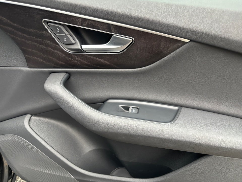 2023 Audi Q7 Premium 55 TFSI quattro Tiptronic