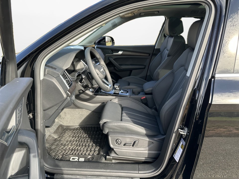 2023 Audi Q5 Premium Plus