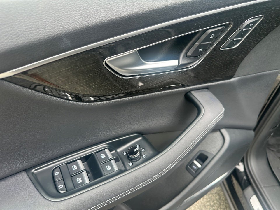 2026 Audi Q7 Premium Plus TFSI quattro tiptronic