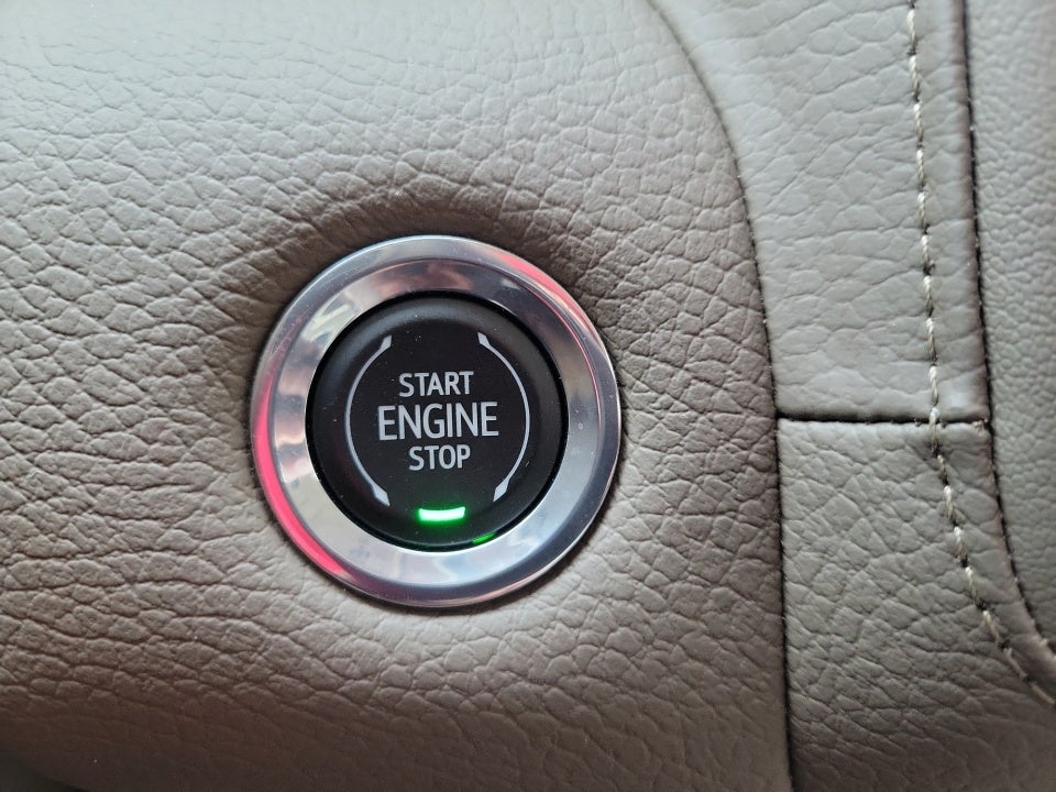 2023 GMC Yukon 4WD Denali