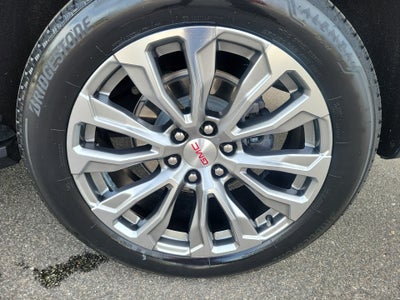 2023 GMC Yukon 4WD Denali