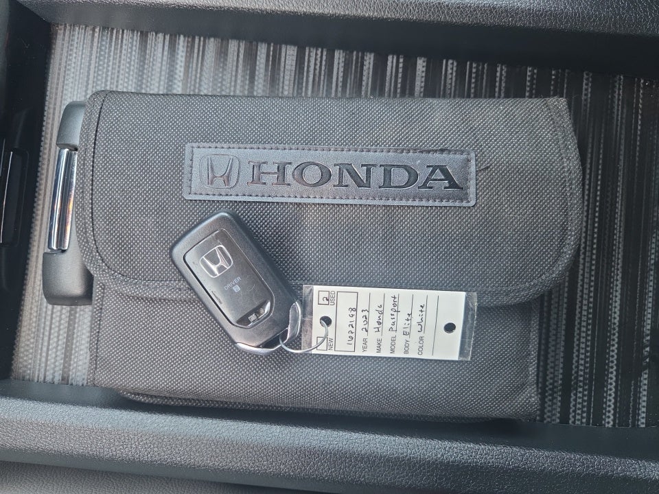 2023 Honda Passport AWD Elite