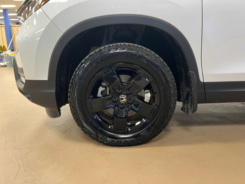 2025 Honda Ridgeline Black Edition