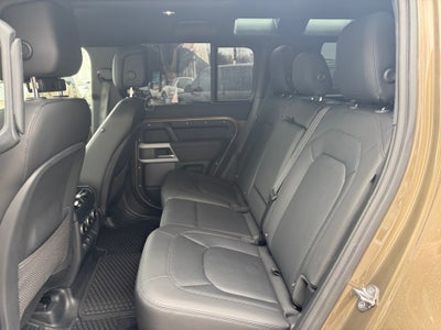 2024 Land Rover Defender 110 P400 S