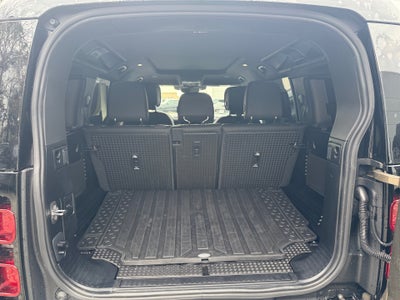 2024 Land Rover Defender 110 P400 S
