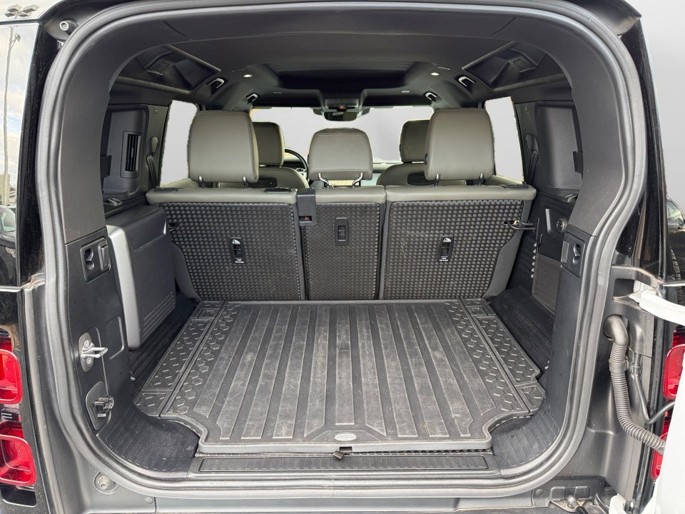 2022 Land Rover Defender 110 S