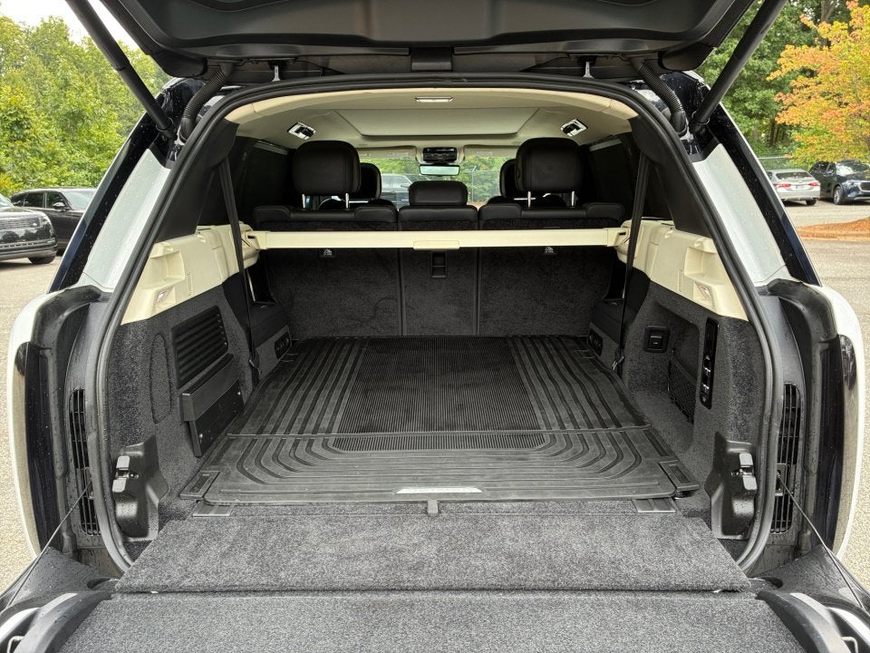 2022 Land Rover New Range Rover SE