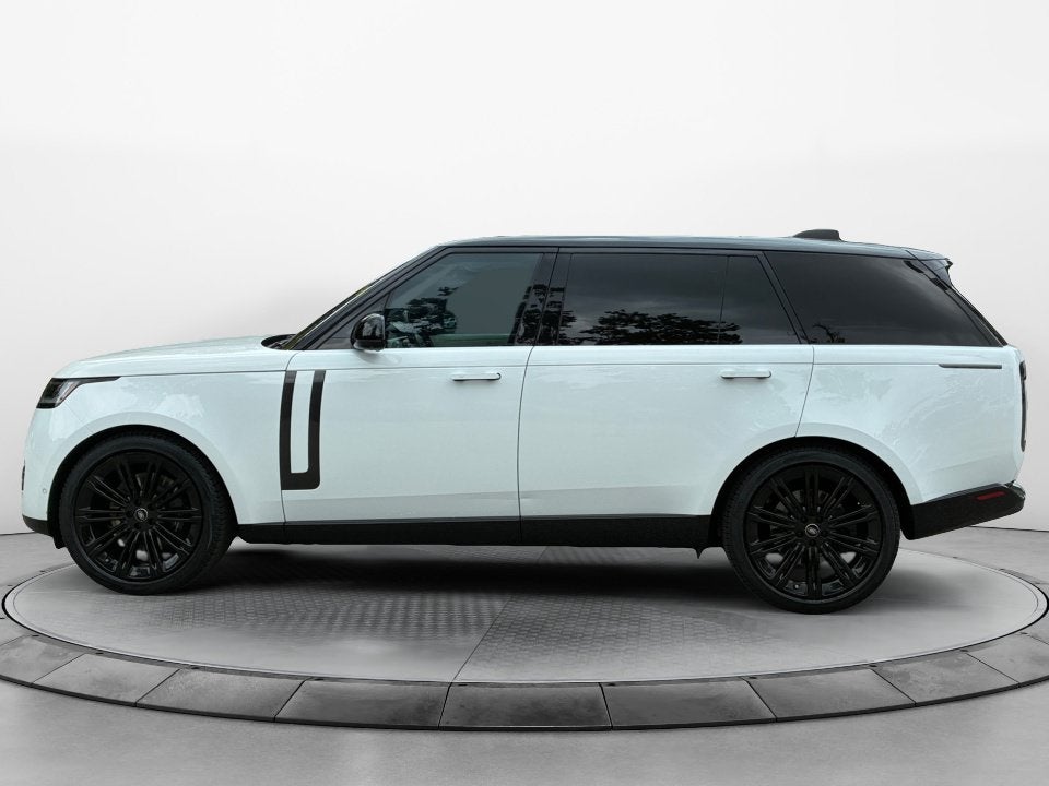 2022 Land Rover New Range Rover SE
