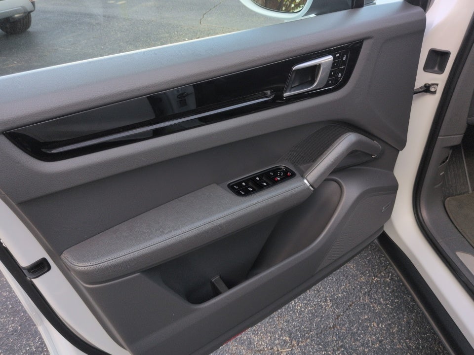 2019 Porsche Cayenne Base