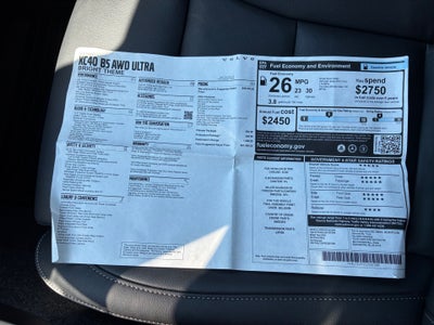 2025 Volvo XC40 B5 Ultra Bright Theme