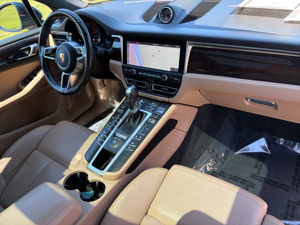 2021 Porsche Macan Base