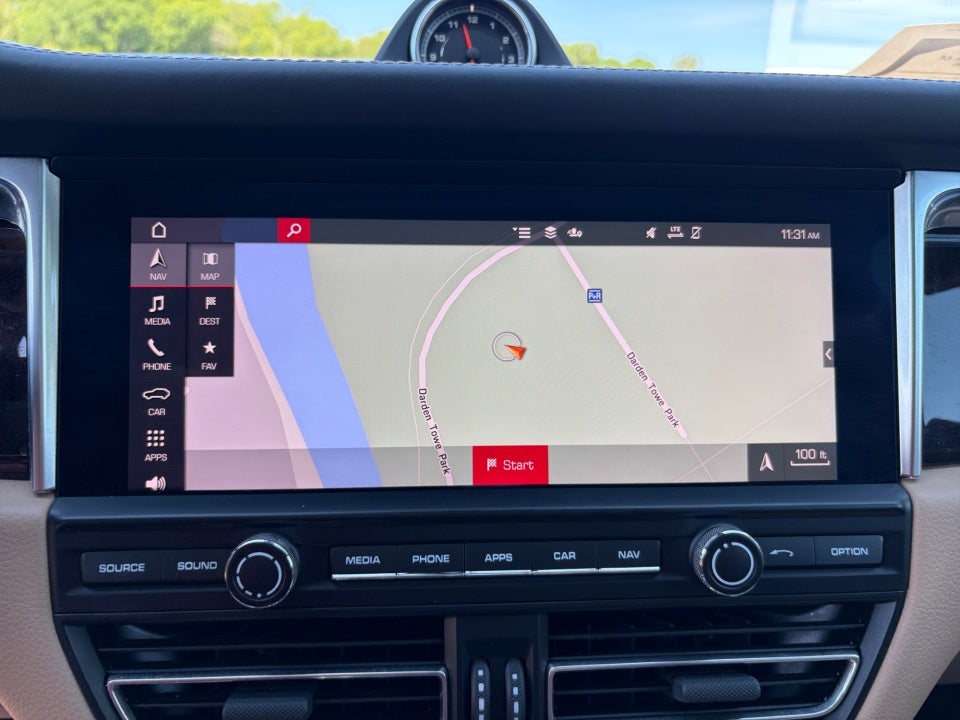 2021 Porsche Macan Base