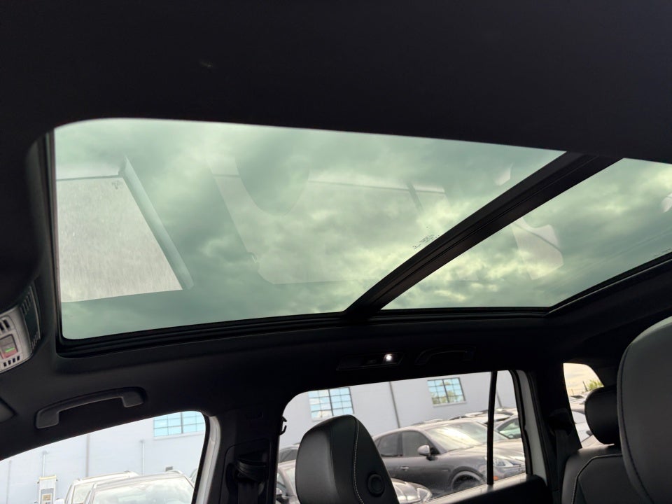 2021 Volkswagen Tiguan 2.0T SE R-Line Black