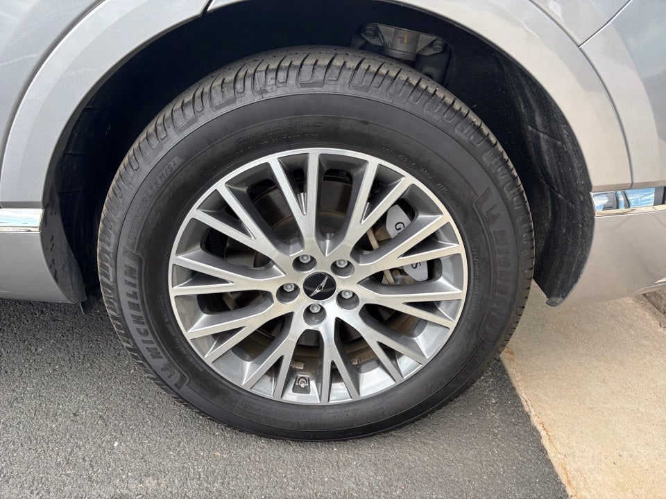 2025 Genesis GV80 2.5T Standard AWD