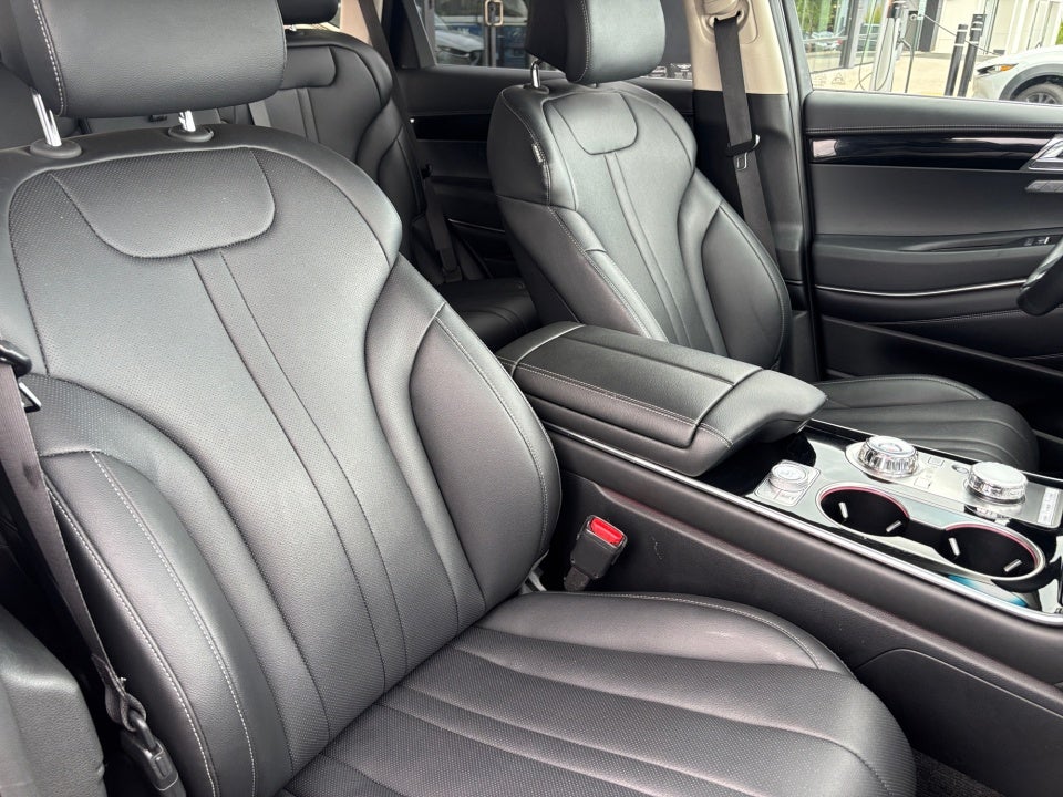2025 Genesis GV80 2.5T Standard AWD