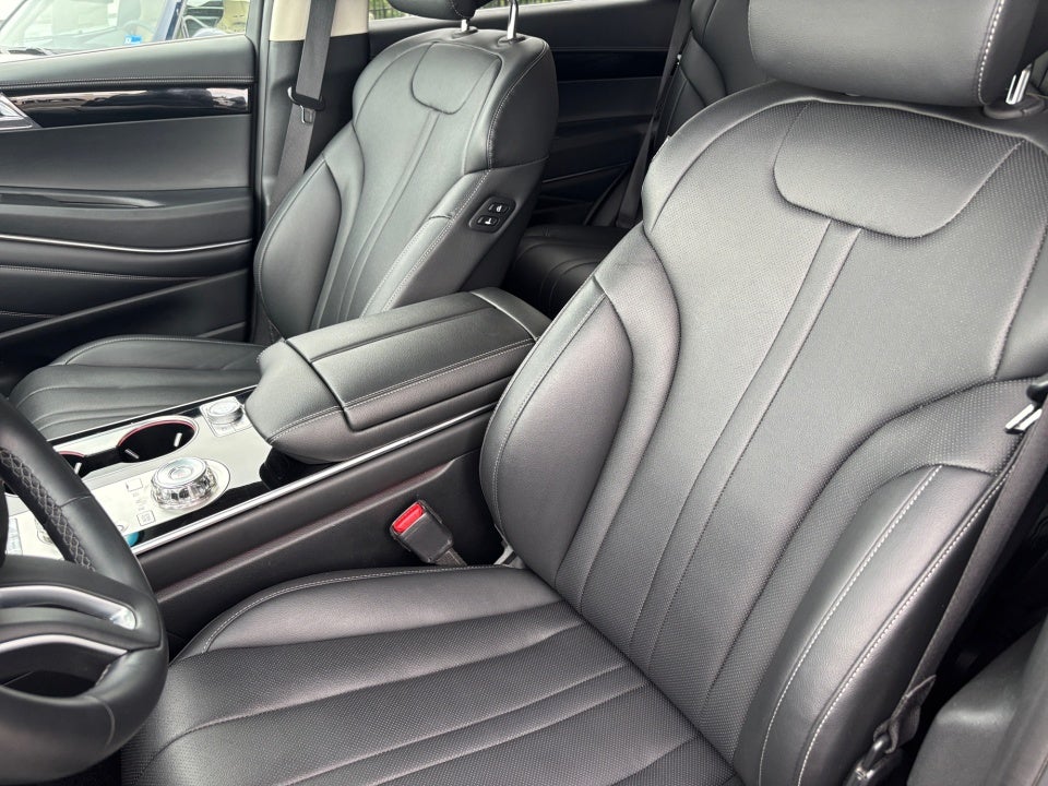 2025 Genesis GV80 2.5T Standard AWD